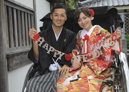 萩市人力車に乗って結婚写真