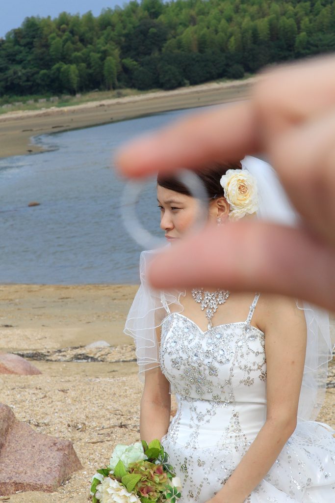 リングの向こうに新婦