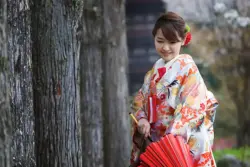瑠璃光寺 杉並木で結婚写真フォトウェディング