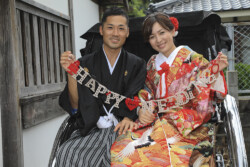 萩市人力車に乗って結婚写真