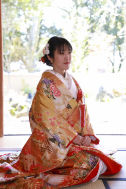 茶室で写真を撮る