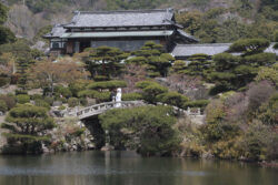 毛利邸の橋