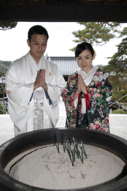 山口市　瑠璃光寺五重の塔でフォトウェディング　