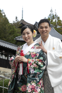 山口市　瑠璃光寺五重の塔でフォトウェディング　