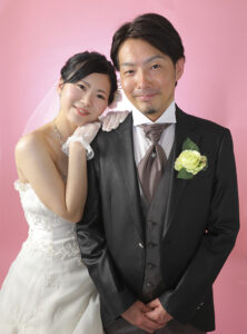 山口のフォトウェディング｜スタジオ内で撮影するM-Wedding