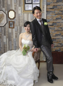 山口のフォトウェディング｜スタジオ内で撮影するM-Wedding