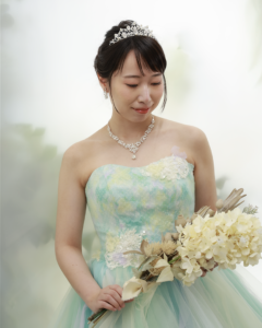 山口のフォトウェディング｜スタジオ内で撮影するM-Wedding