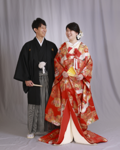 山口のフォトウェディング｜スタジオ内で撮影するM-Wedding