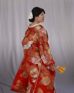 山口のフォトウェディング｜スタジオ内で撮影するM-Wedding