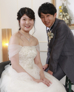 山口のフォトウェディング｜スタジオ内で撮影するM-Wedding