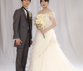 山口のフォトウェディング｜スタジオ内で撮影するM-Wedding